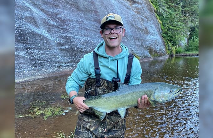 UMW Student Colton Folts Completes Internship at Snettisham Hatchery